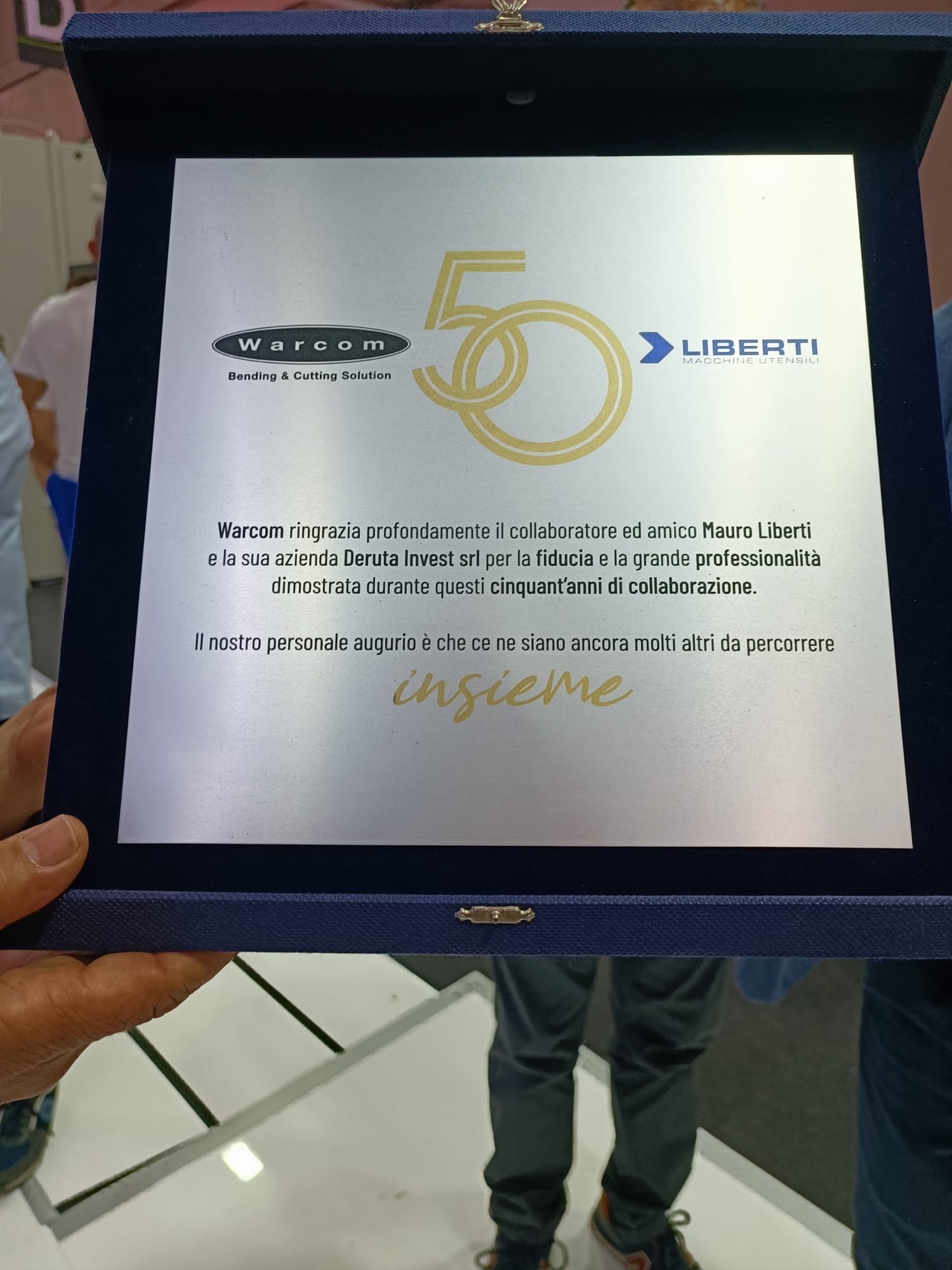 Deruta Invest premiata per i 50 anni di collaborazione con Warcom