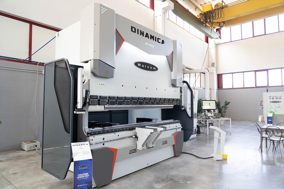 EVOLUZIONE LAMIERA 2024 Le novità da Deruta Invest & Warcom