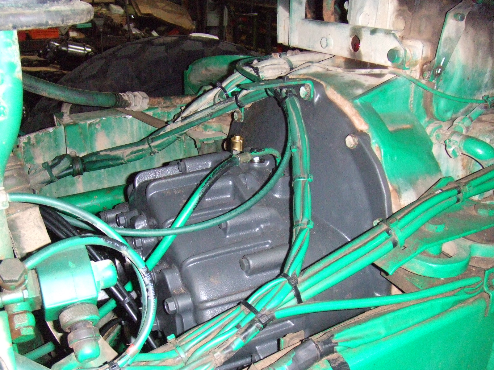 U2150L38 UNIMOG COMPLETE WITH FRONT LOADER ON ITS WAY TO CANADA