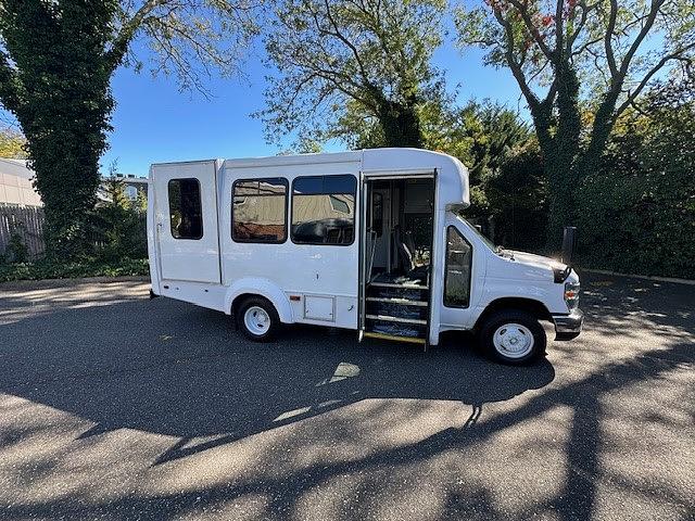 Reconditioned Shuttle Buses for Sale: Reliable Passenger Transport Without the New-Bus Price Tag