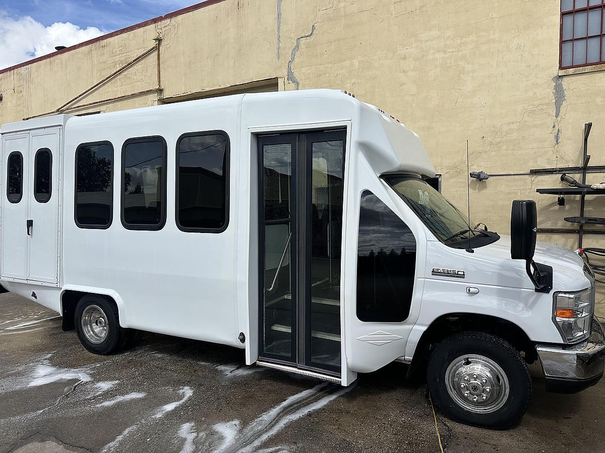 Non-CDL Shuttle Bus Capacity: How Many Passengers?