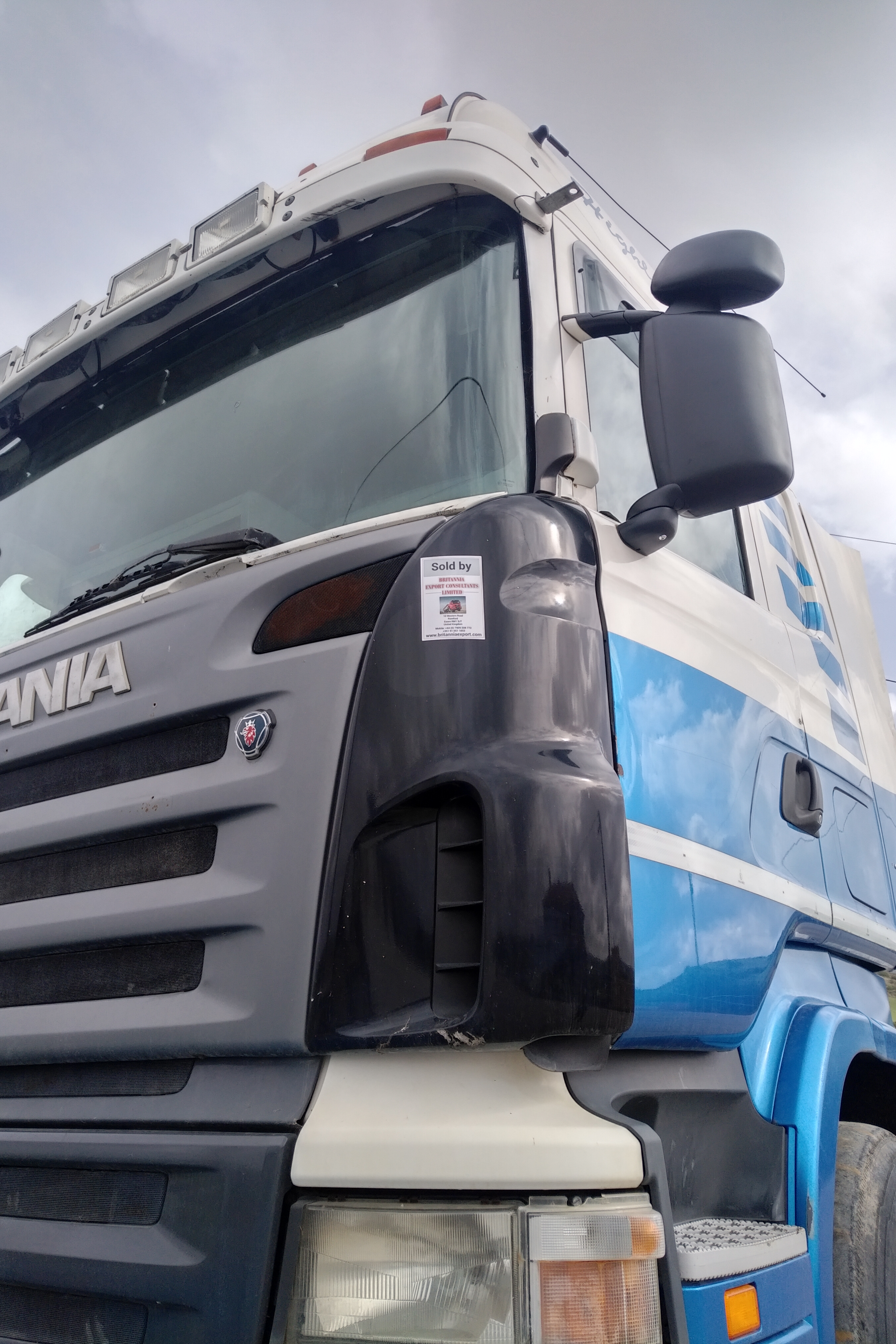 Transport & Delivery of Scania R420 6X2 tractor unit to Port. Shipping to Asuncion - Paraguay.