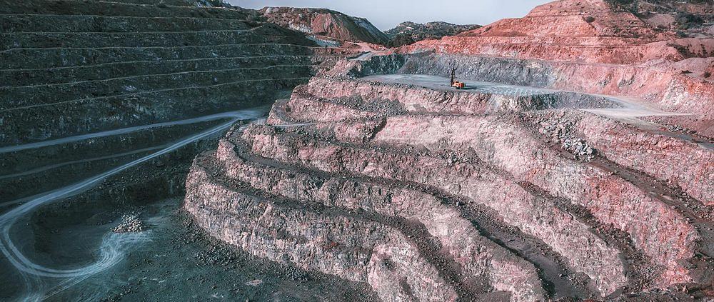 Aggregate processing equipment at a quarry site