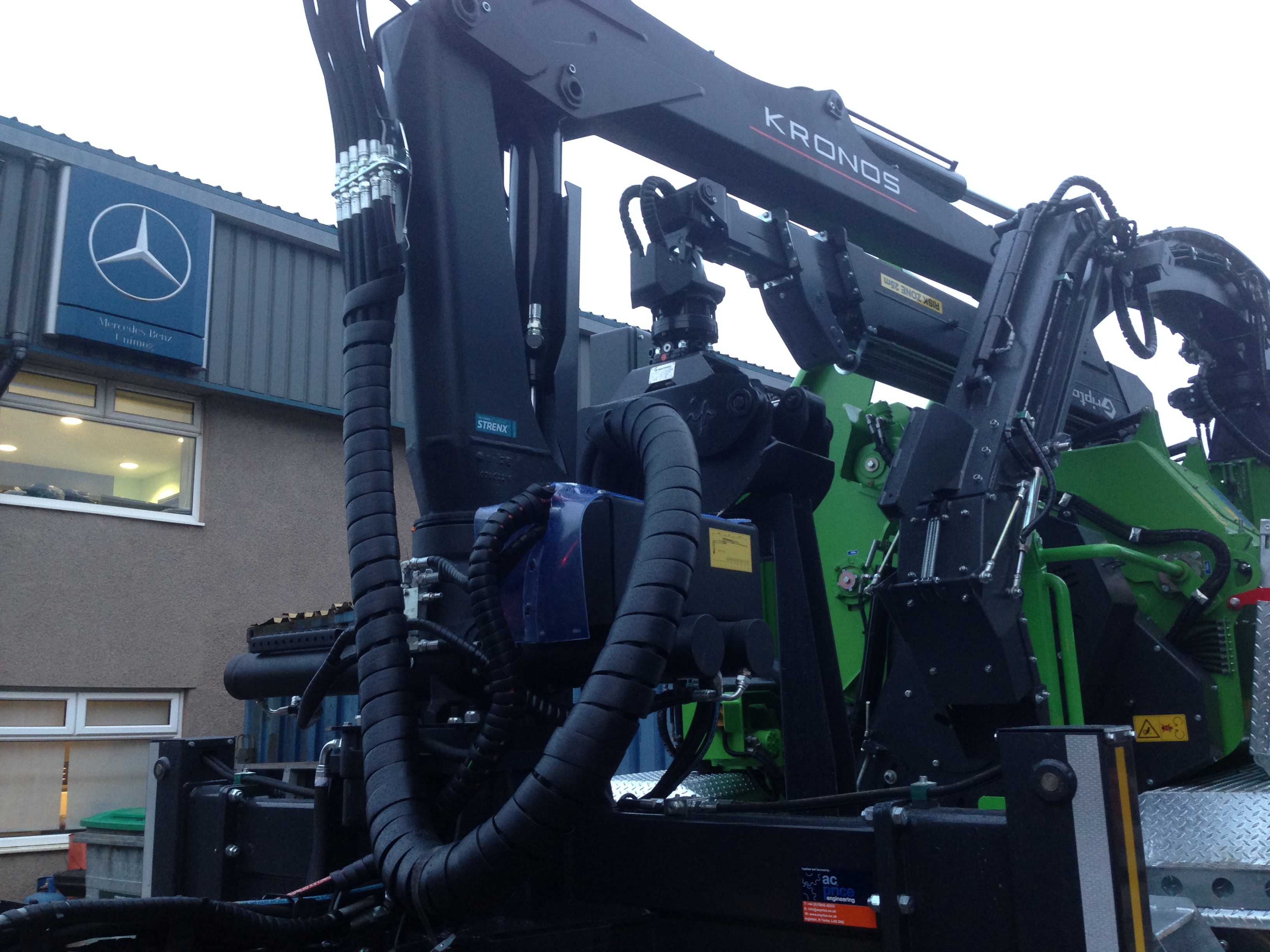 HM14-860 HEIZOHACK WOODCHIPPER