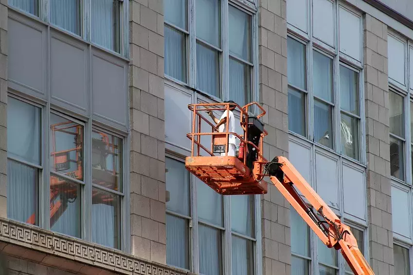 Forklift Spotlight: Man Lift Equipment