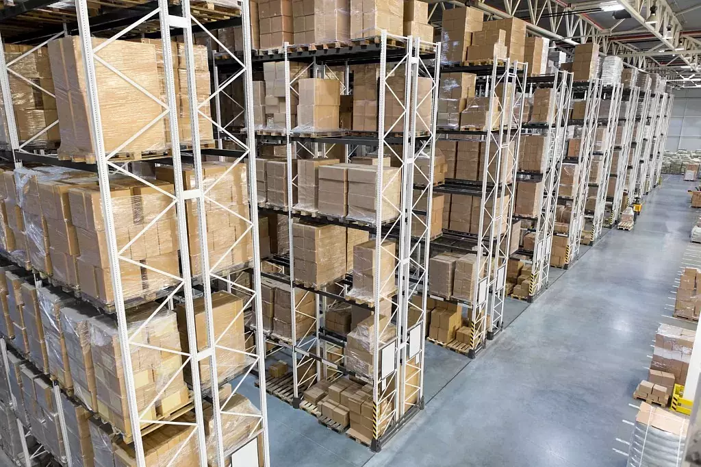 What Type of Forklift is Best For A Small Warehouse