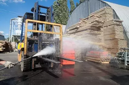 Forklift Cleanliness