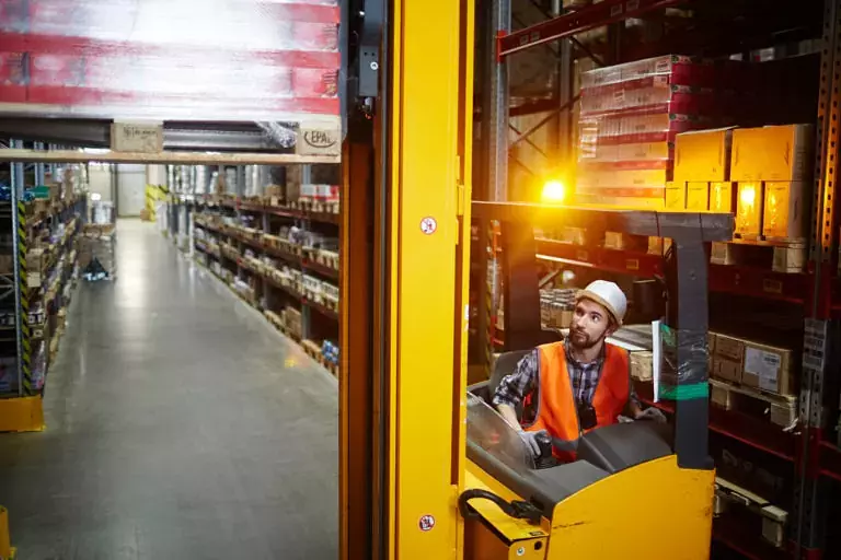 What is the Difference Between Counterbalance and Reach Forklifts?