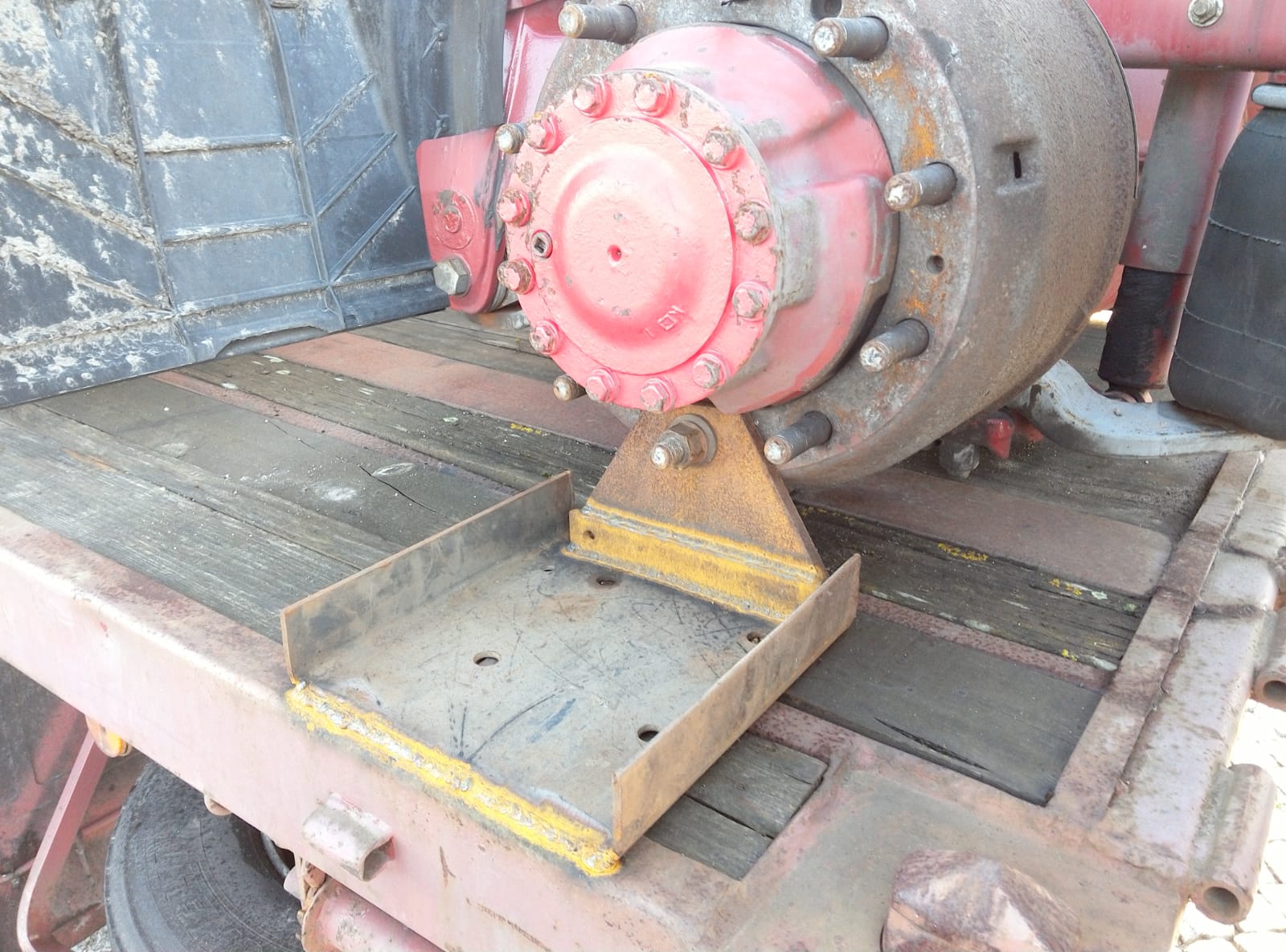 Shipping to Cotonou - Benin in transit to Niamey - Niger.