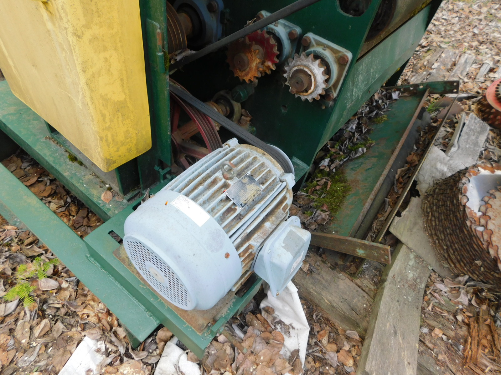 PAST Auction- Pole Peeling Mill, Log Lathe & Sawmill 