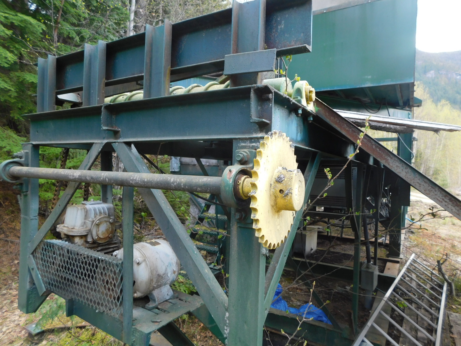 PAST Auction- Pole Peeling Mill, Log Lathe & Sawmill 