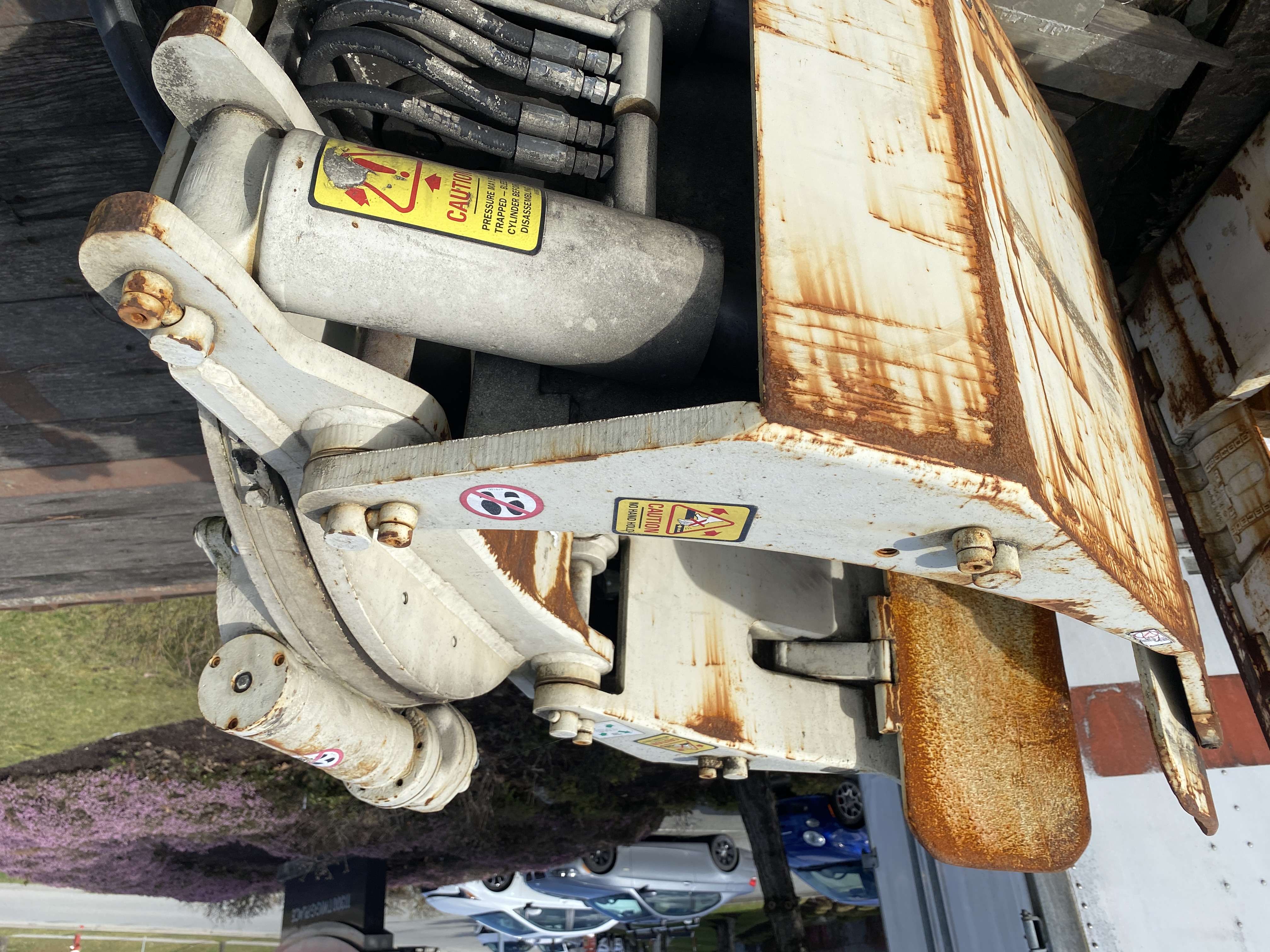 PAST Auction- Major Supplier & Fabricator of Tile & Slabs