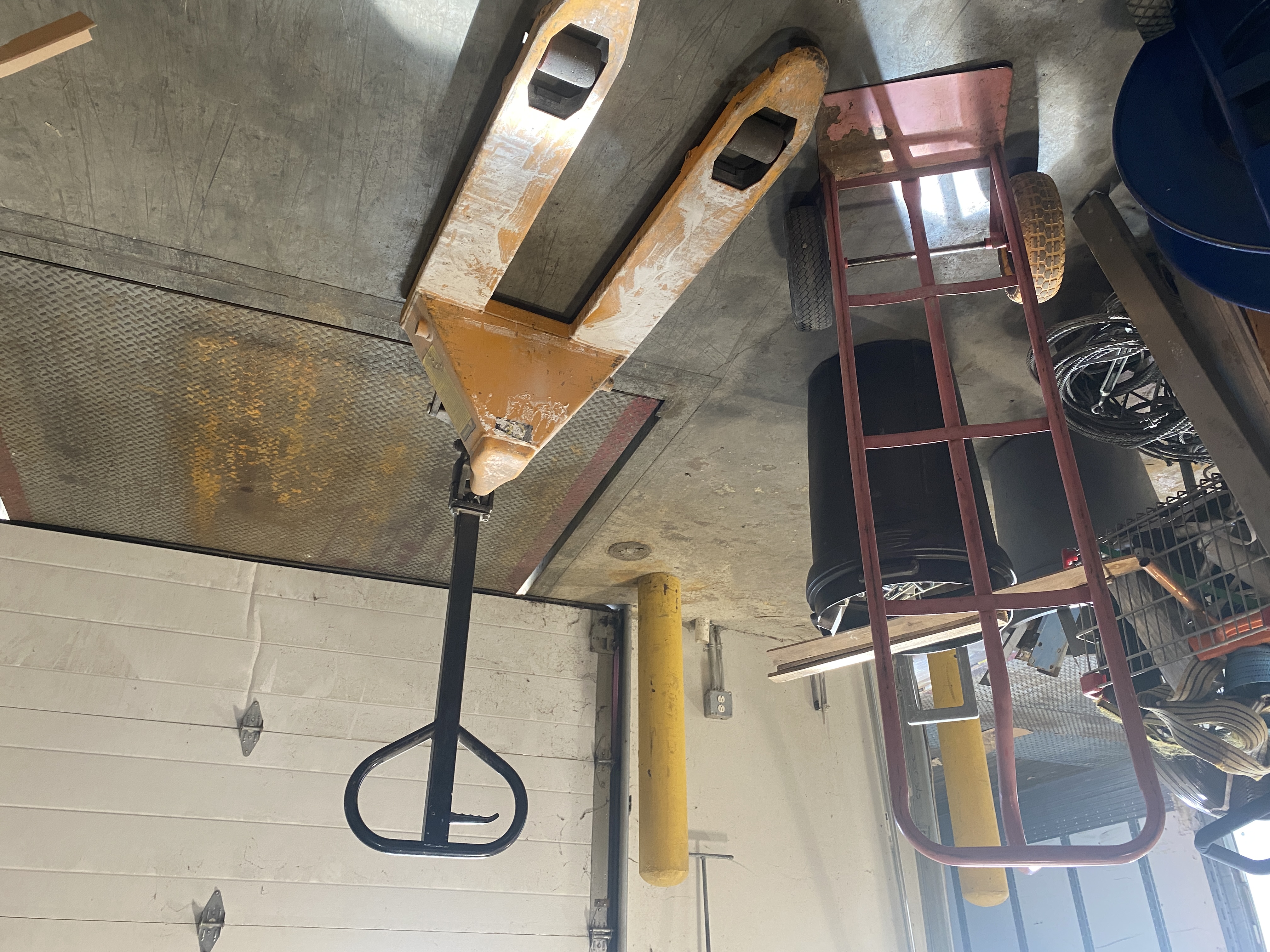 PAST Auction- Major Supplier & Fabricator of Tile & Slabs