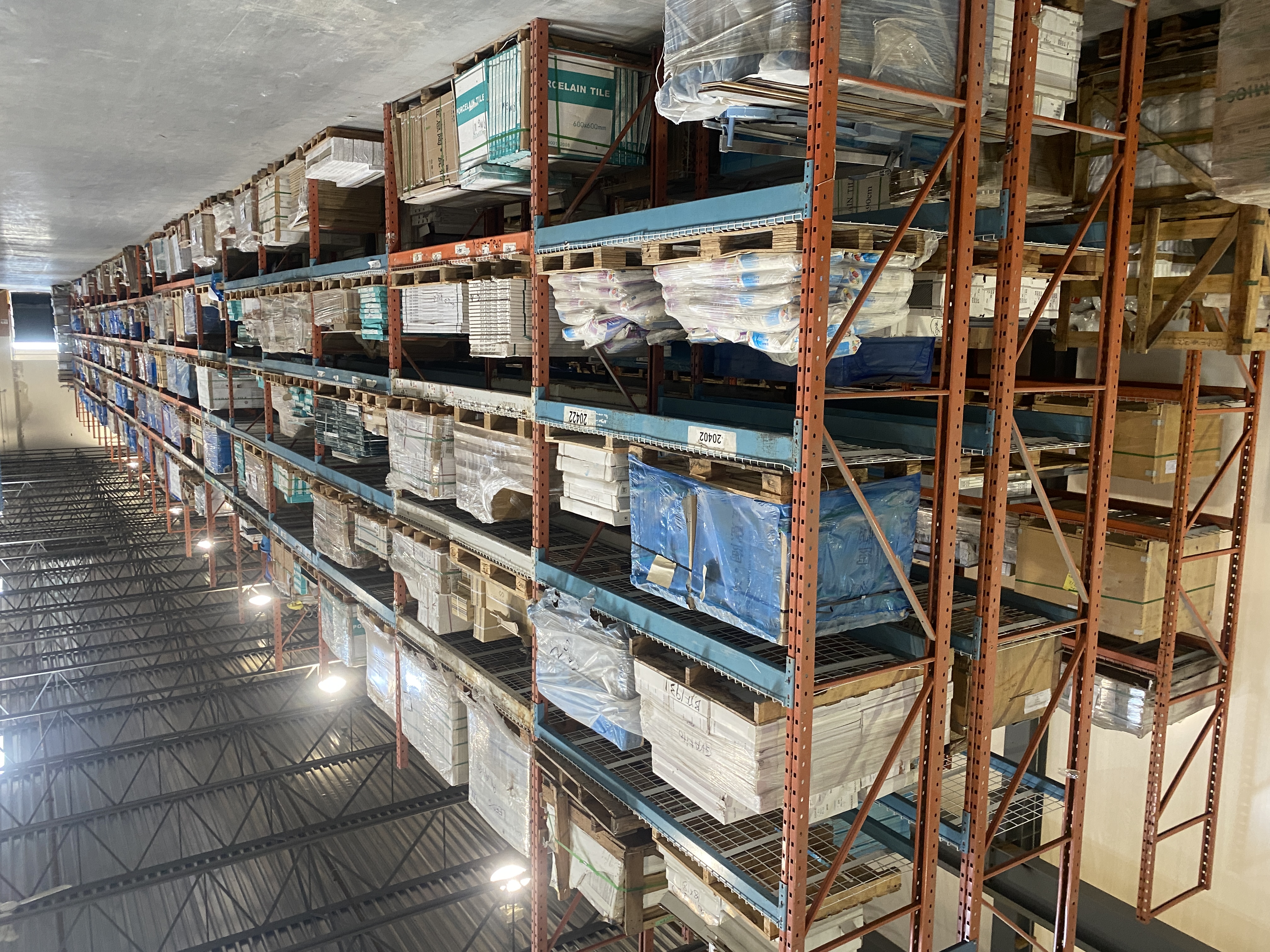 PAST Auction- Major Supplier & Fabricator of Tile & Slabs