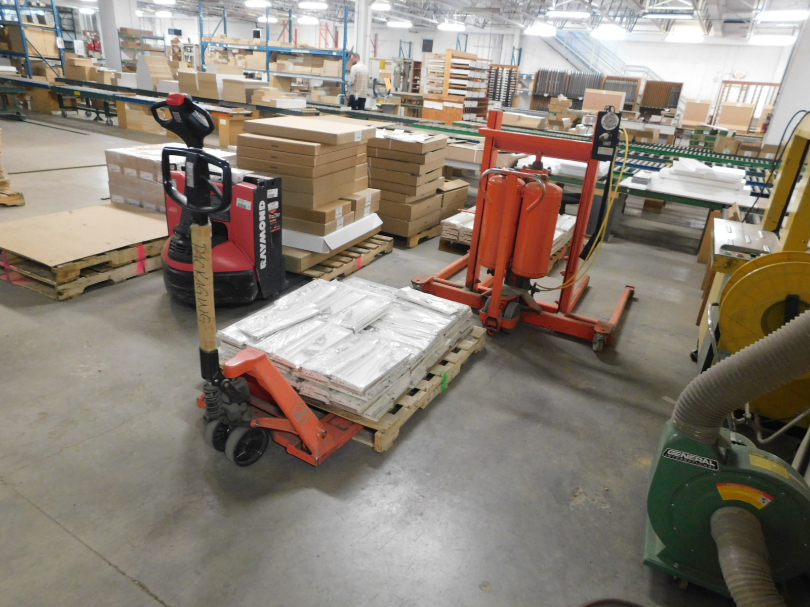 PAST Auction- Euro-Rite Cabinets 