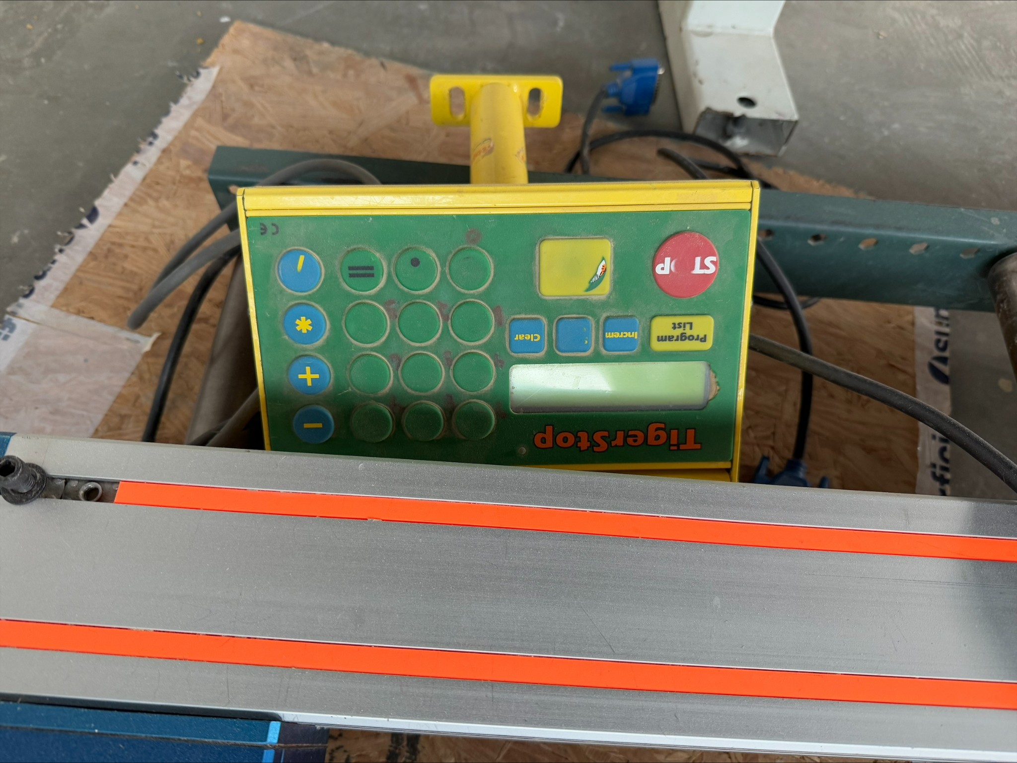 Past Auction- J&S Cabinet Doors Ltd