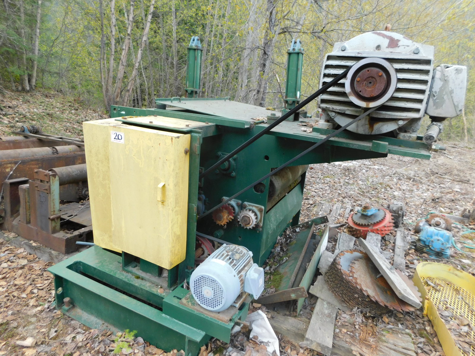 PAST Auction- Pole Peeling Mill, Log Lathe & Sawmill 