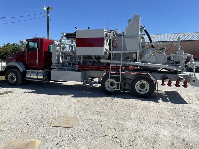 Single RCM cement pump on a body load chassis