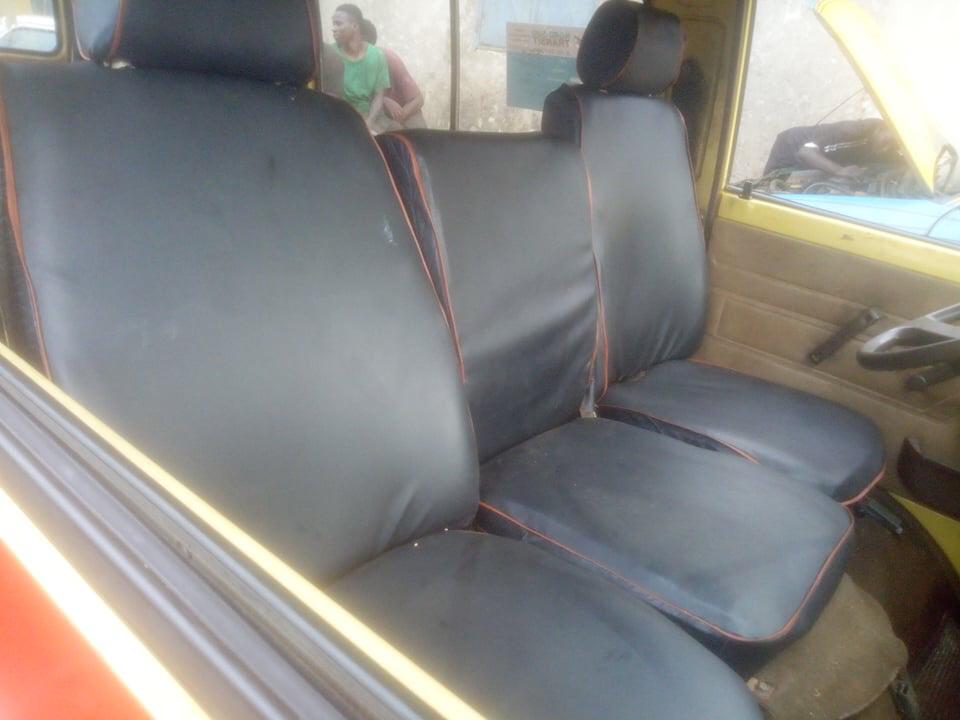 Sold by Britannia Export Consultants Ltd. Conakry - Guinea.