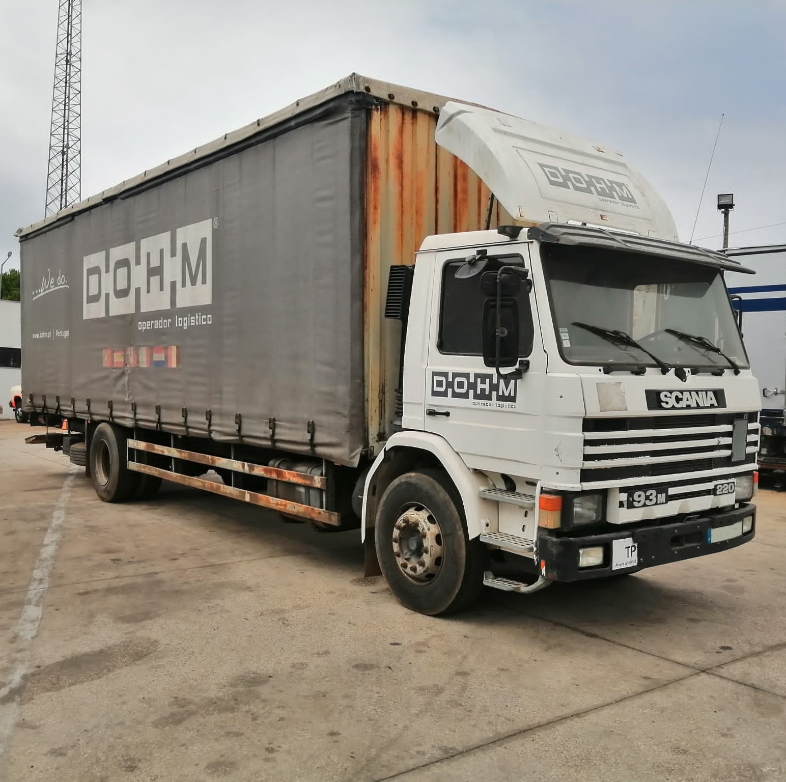 Left hand drive Scania 93M 220 18 ton curtainsider truck recently sold to Lagos - Nigeria. 
