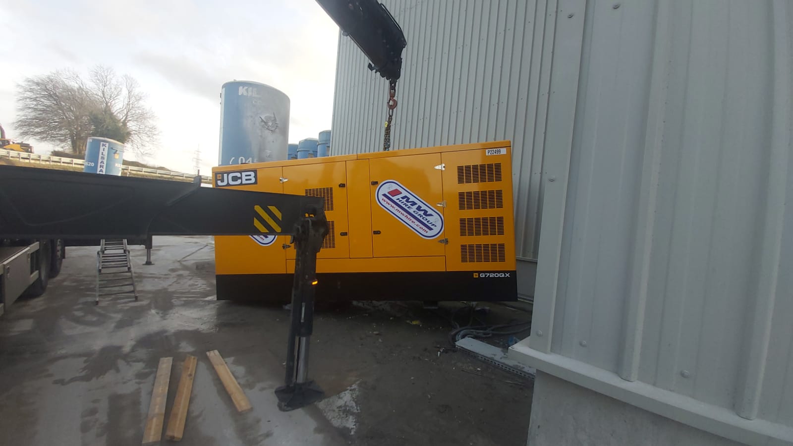JCB 720KVA SOLD .... being dropped off on site.. 