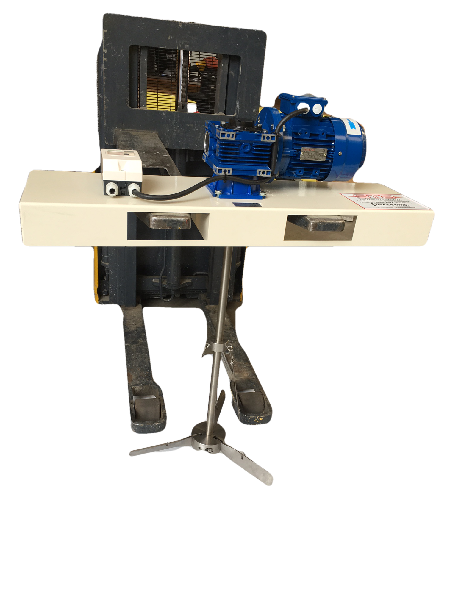 AGITATORI E MESCOLATORI (tutto sugli agitatori industriali)