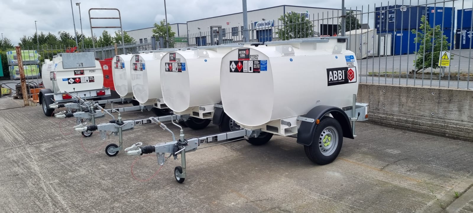 New Road Tow Western Global 1,000Ltr Tanks added to the sale stock 