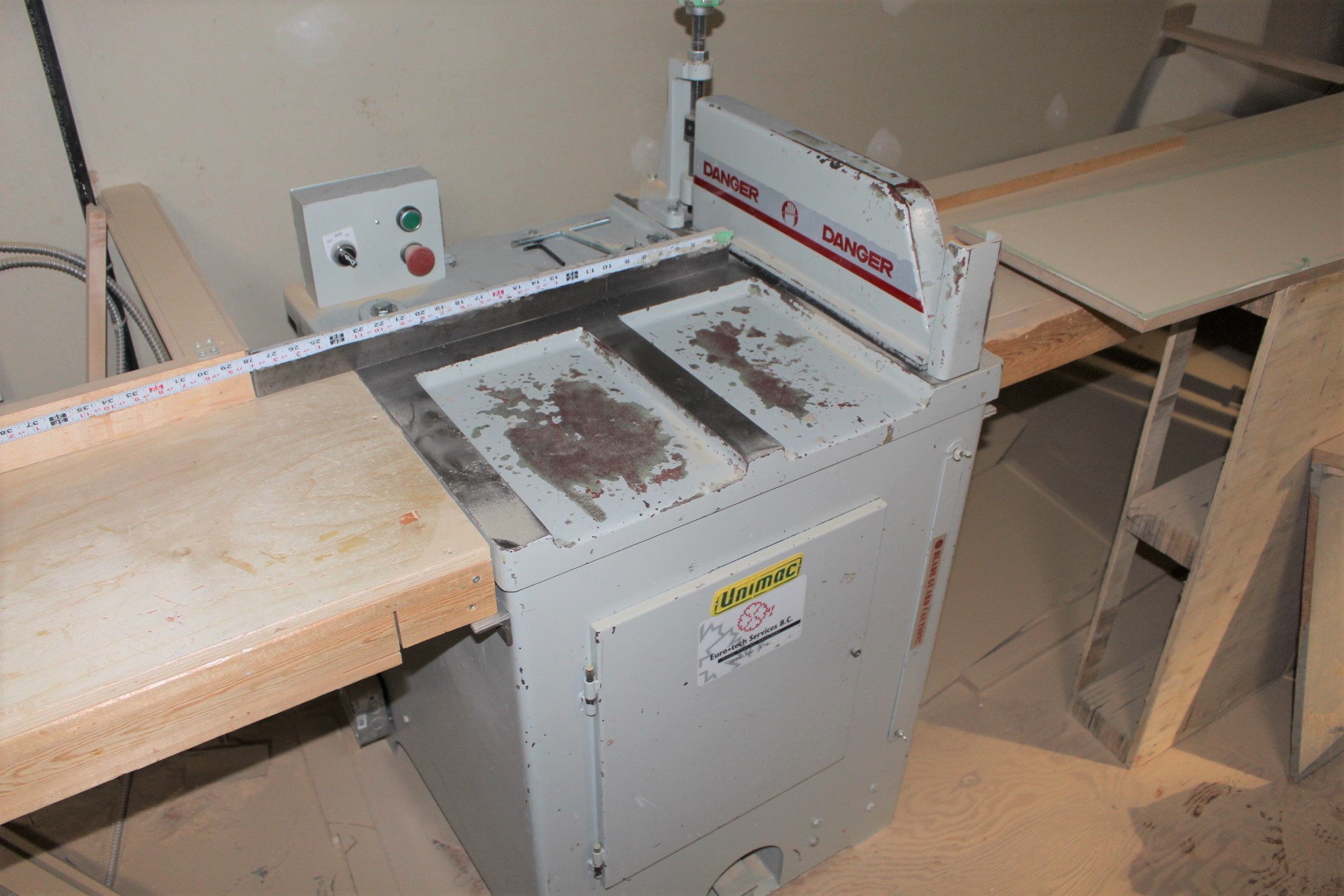 PAST AUCTION- Auction- Quickway Kitchen Cabinets 