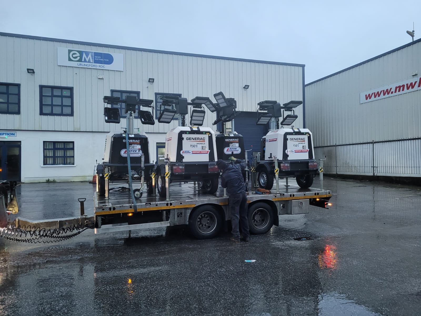Large Number of Lighting towers heading on hire across the country 