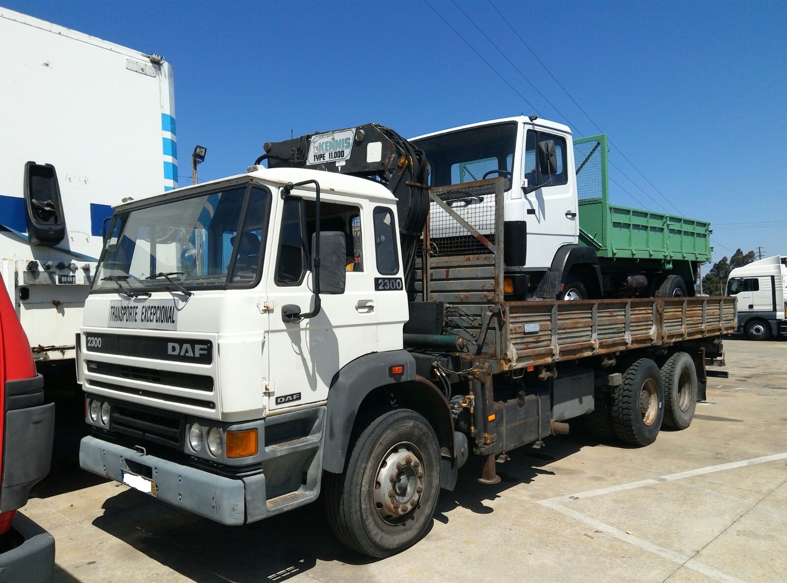 Loading & Shipping to Freetown - Sierra Leone.