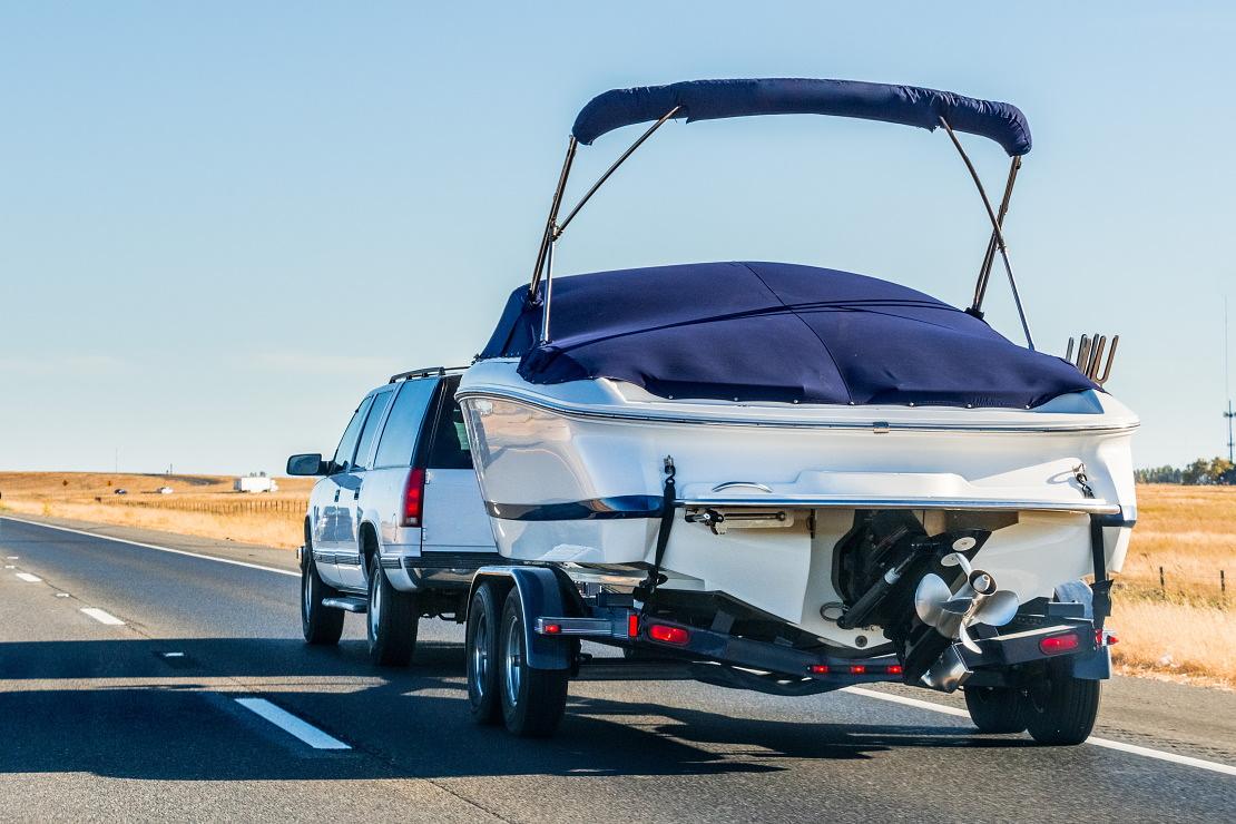 Tips for Trailering a Boat or Pontoon