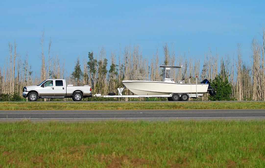 Safely Towing a Boat Trailer: A Comprehensive Guide