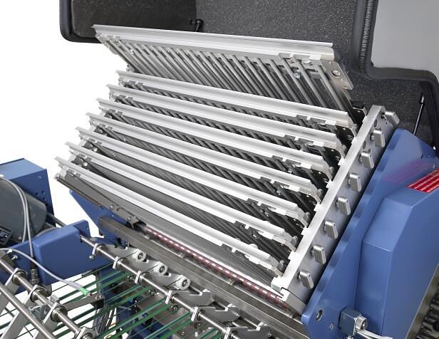 SPECIALISED FOLDING TECHNOLOGY FOR PHARMACEUTICAL LEAFLETS: H+H KL112.1 INSTALLED AT OPATISK