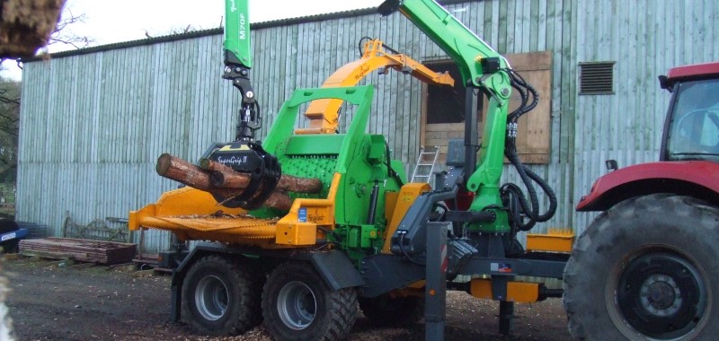 THE FIRST WORKING HM14-860KTL CHIPPER IN THE COUNTRY