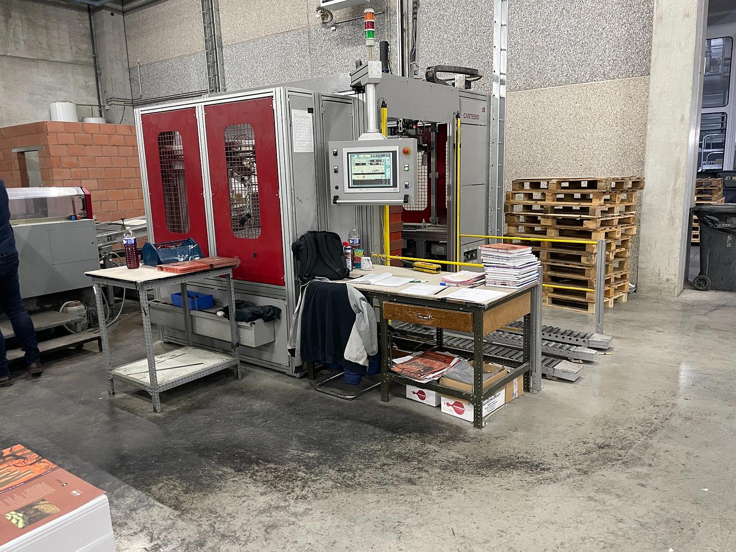 2007 - Horauf BDM Speed case maker with inline Solema Cartesio palletizer