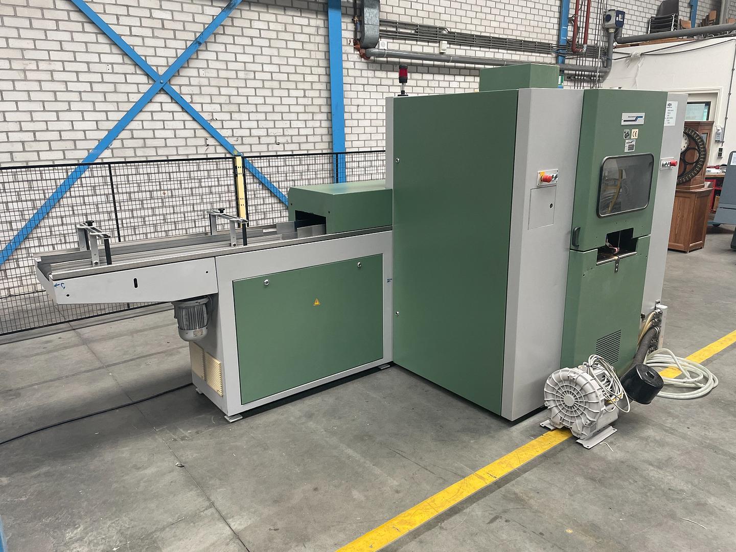 2003 - Muller Martini Merit S three knife trimmer