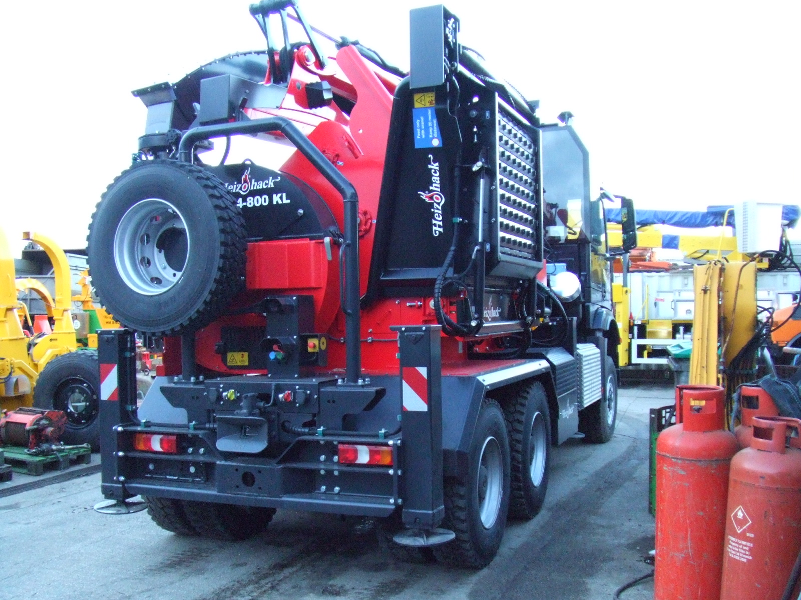 IT’S HERE! THE FIRST MERCEDES AROCS 3345 450HP 6X6 CHIP TRUCK TO BE SOLD INTO THE UK.