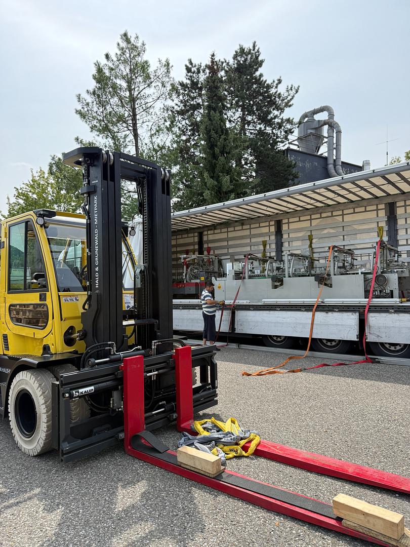 Disassembly/loading of Duran Allpro 110 folder gluer