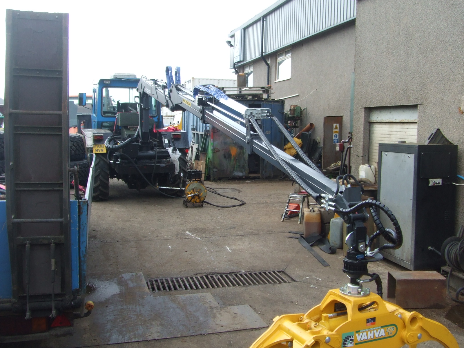 BRAND NEW KRONOS 5000L CRANE