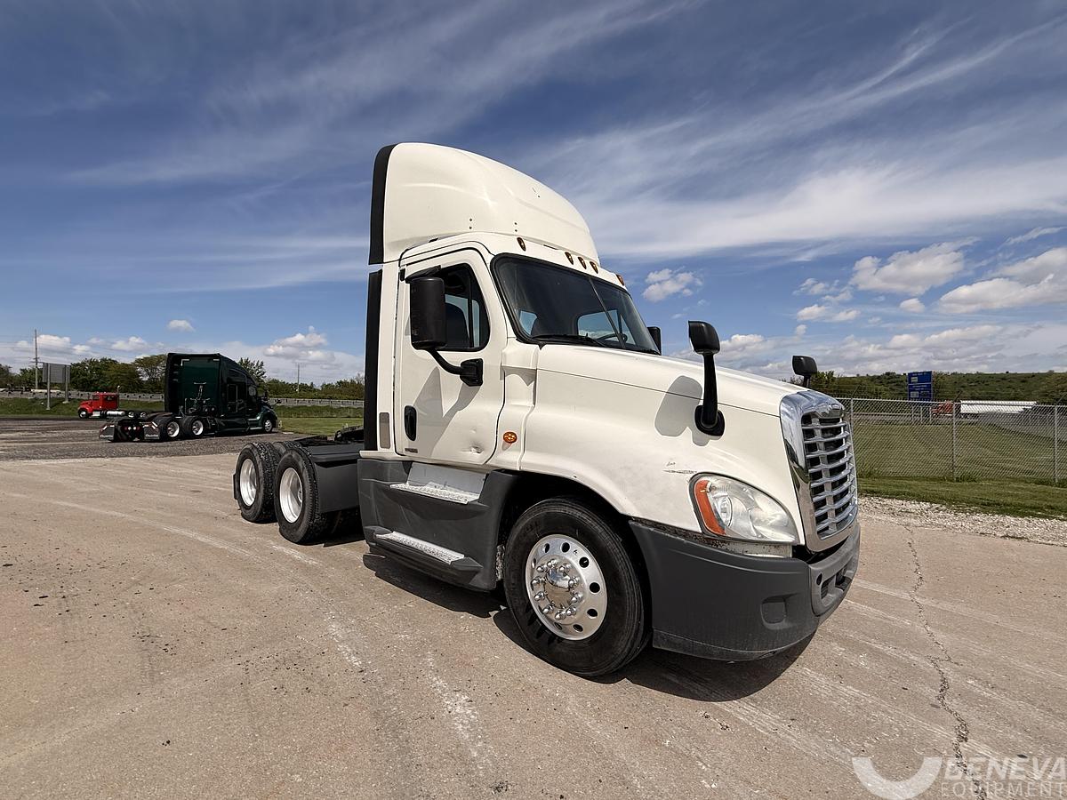 2015 Freightliner Cascadia 125