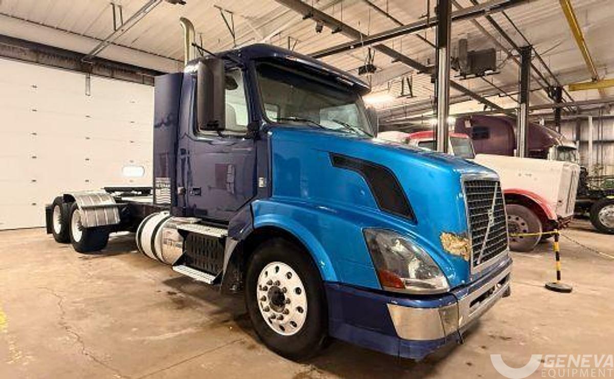 2013 Volvo VNL64T300