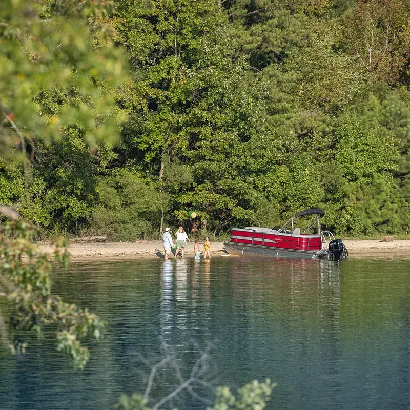 Bentley Pontoons: Comfort, Performance, and Adventure Await