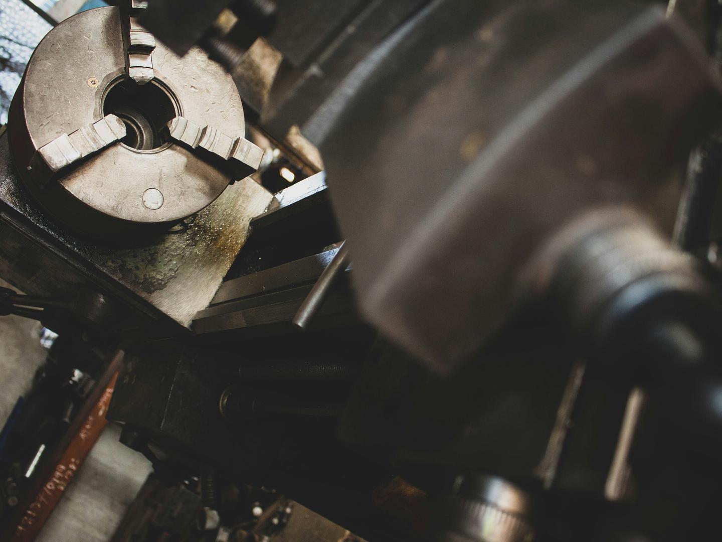 AF52-Sales industrial parts