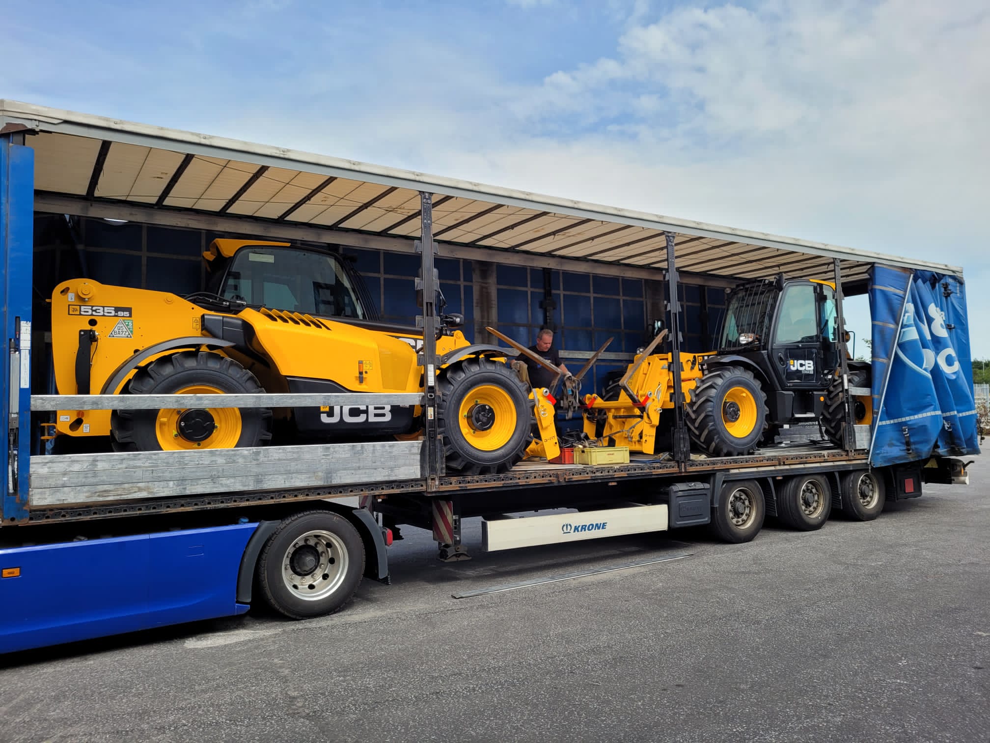 2 Ex Rental JCBs SOLD...... heading to the customer in Germany