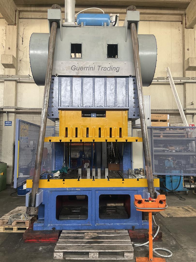 Pressa Mossini 400 ton