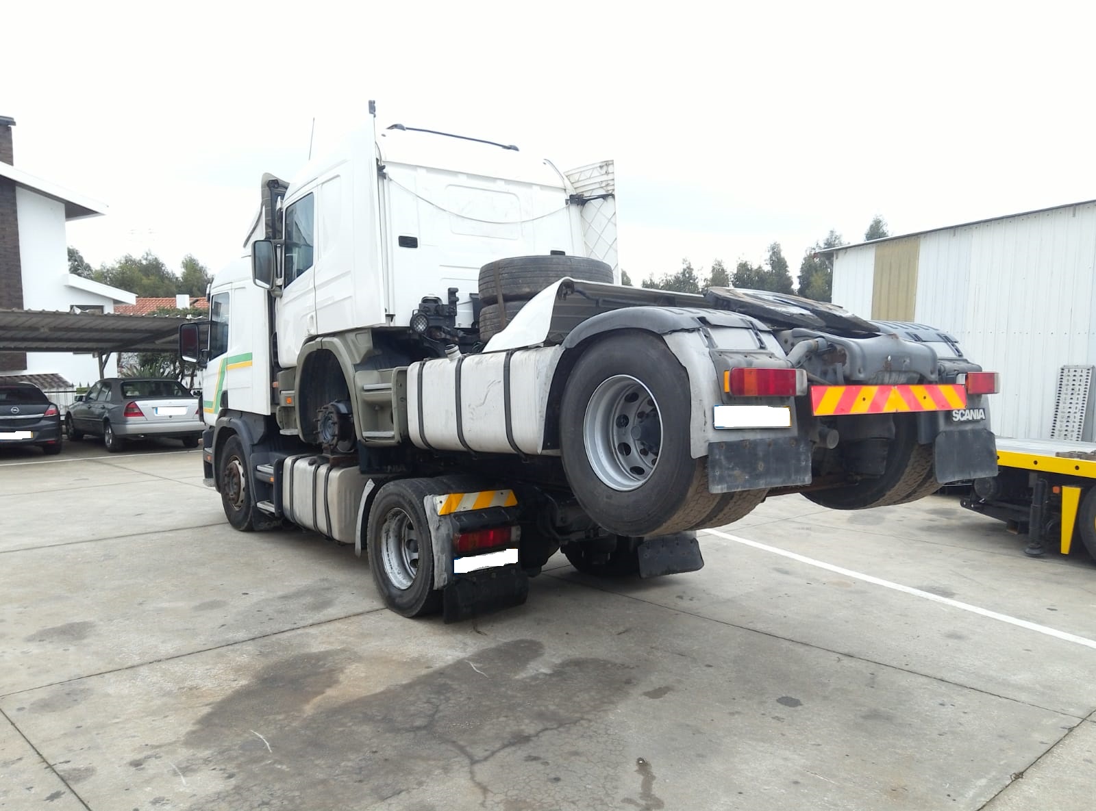 Loading & Transport. Shipping to Dar Es Salaam - Tanzania.