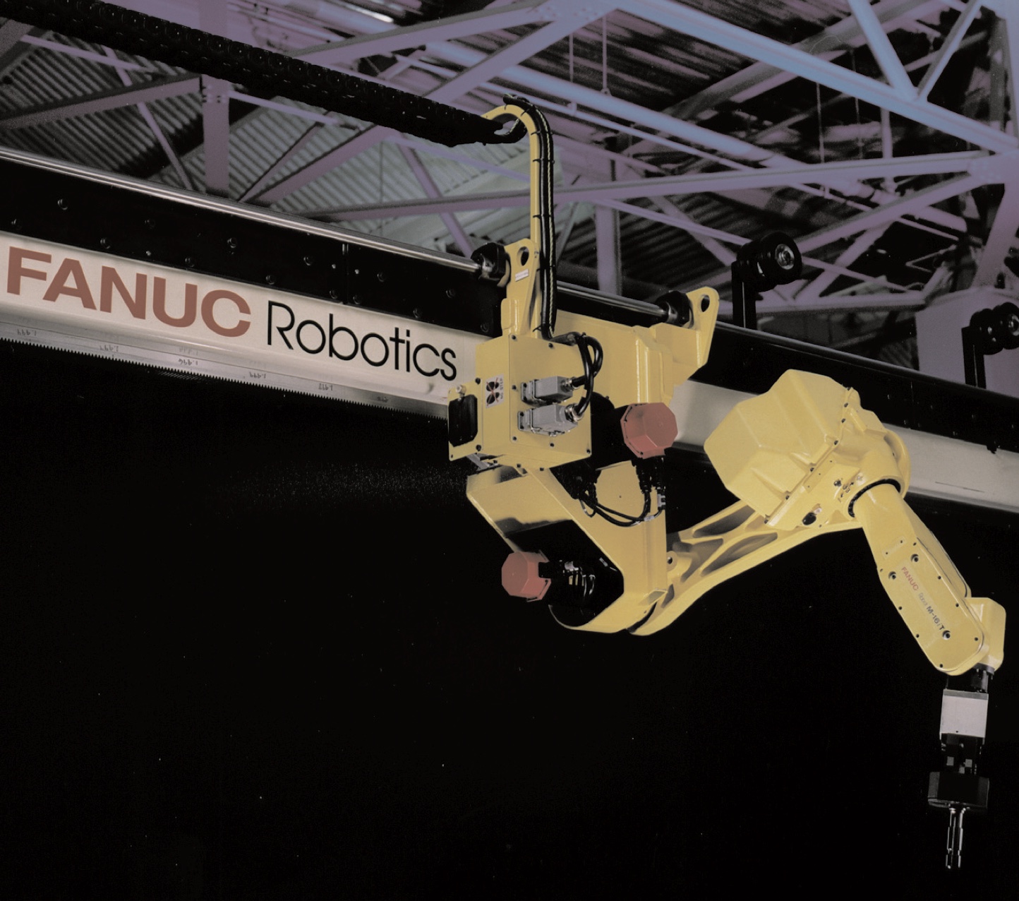 Fanuc M-16iAT Data Sheet