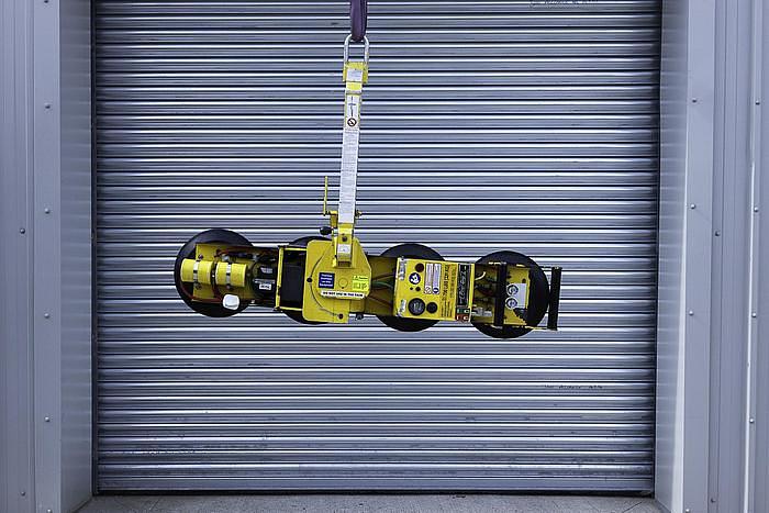The P11104 Glass Vacuum Lifter: Four-in-a-Row Master for Safer, Faster Glazing