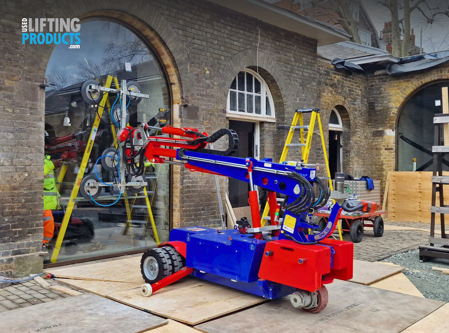 The Role of Glazing Robots in Modern Shopfront and Display Window Projects