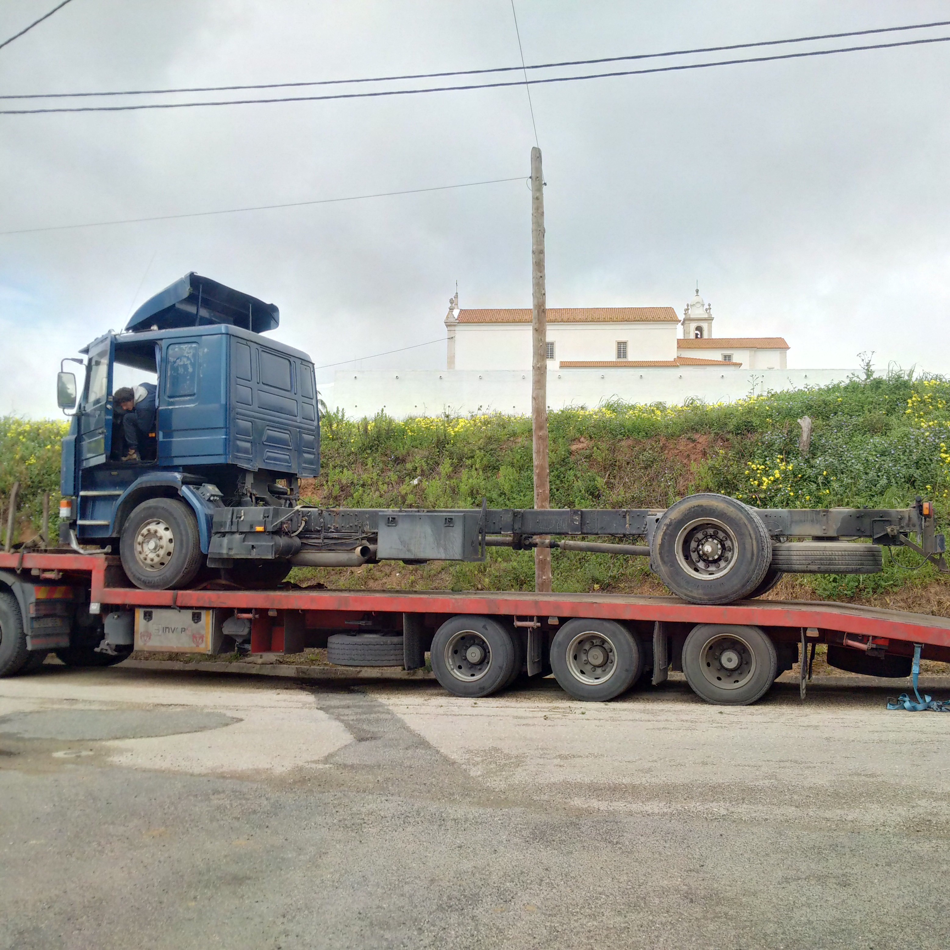 Left hand drive Scania R 113M 360 18 ton chassis cab truck